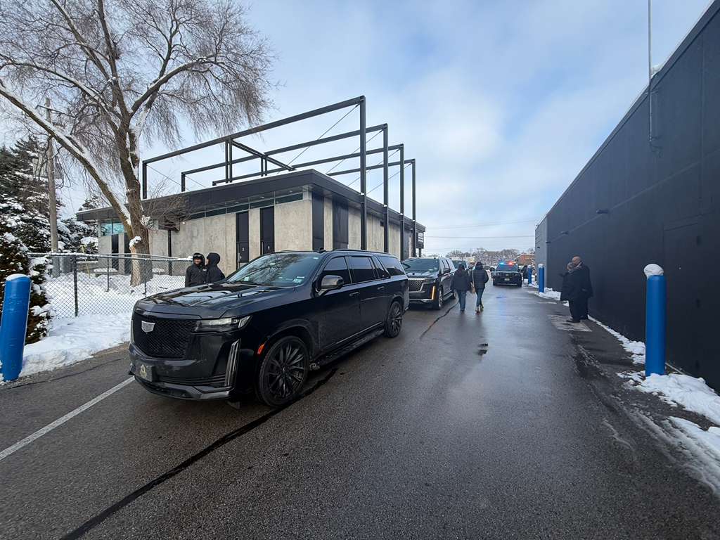 Celebrity and VIP Limo Service with full security detail Celebrity and VIP Limo Service with full security detail